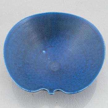 Stig Lindberg, a stoneware bowl, Gustavsberg Studio, Sweden 1945.