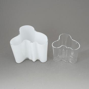 VASER, 2 st, "Savoy", Alvar Aalto, Iittala, etsad märkning.