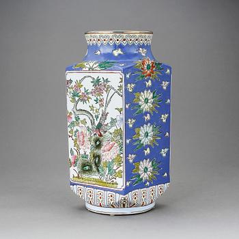 VAS, porslin, Kina, Tongzhi-märkt, 1900-tal, sent republik.