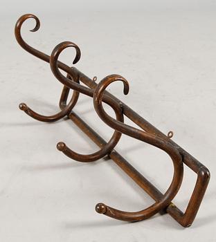 STOLAR, 1 par, Thonet samt KLÄDHÄNGARE, 1900-talets första hälft.