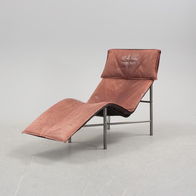 TORD BJÖRKLUND, a leather upholstered 'Skye' recliner from IKEA, late 20th Century.