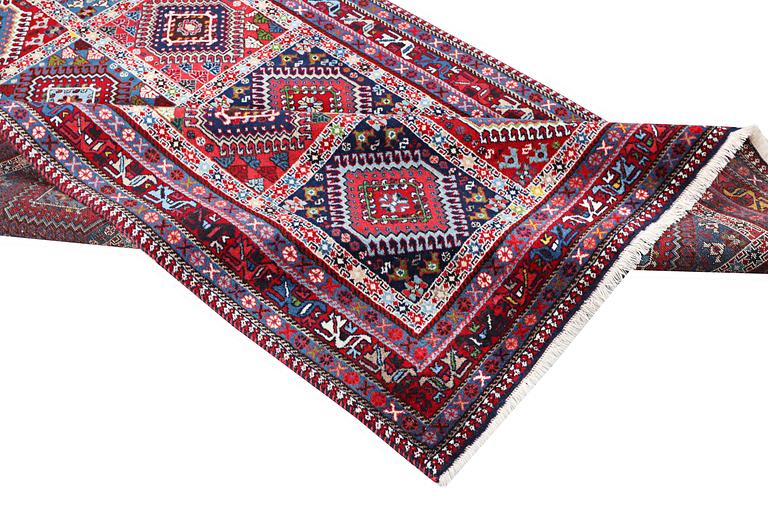 A Yalameh carpet, ca. 250 x 152 cm.