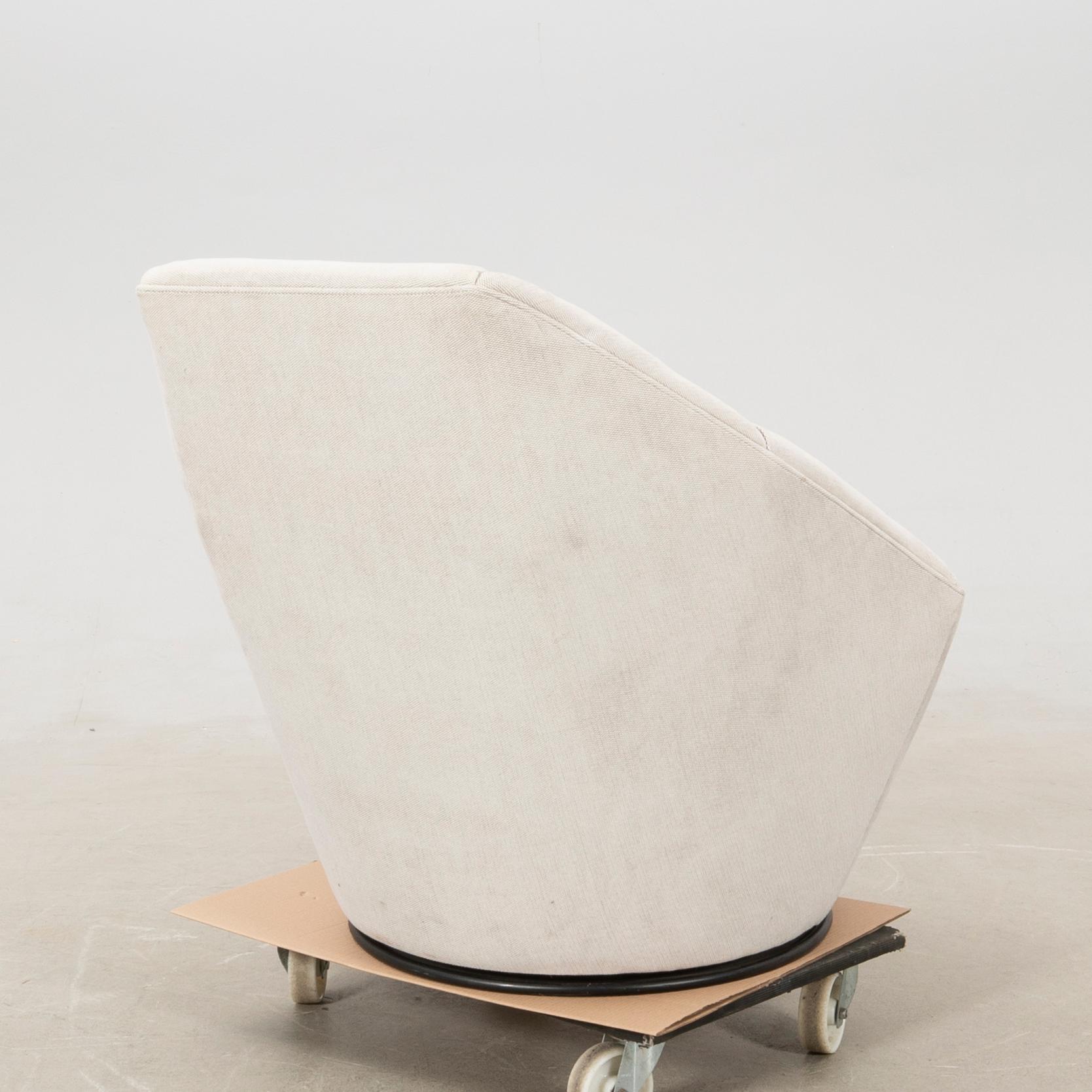 Toan Nguyen fåtölj "Sail" Wendelbo samtida.