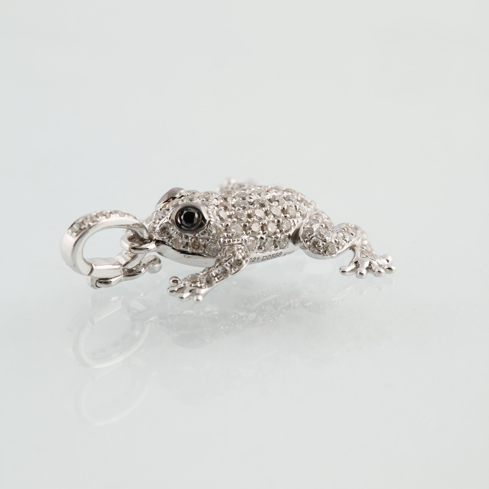 HÄNGE, 18K vitguld med 126 briljantslipade diamanter, 0.58 ct. Vikt 2,5 gram.