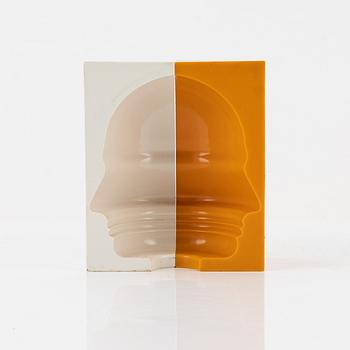 Sivert Lindblom, skulptur, 2 delar, plast, stämpelsignerade 1968.