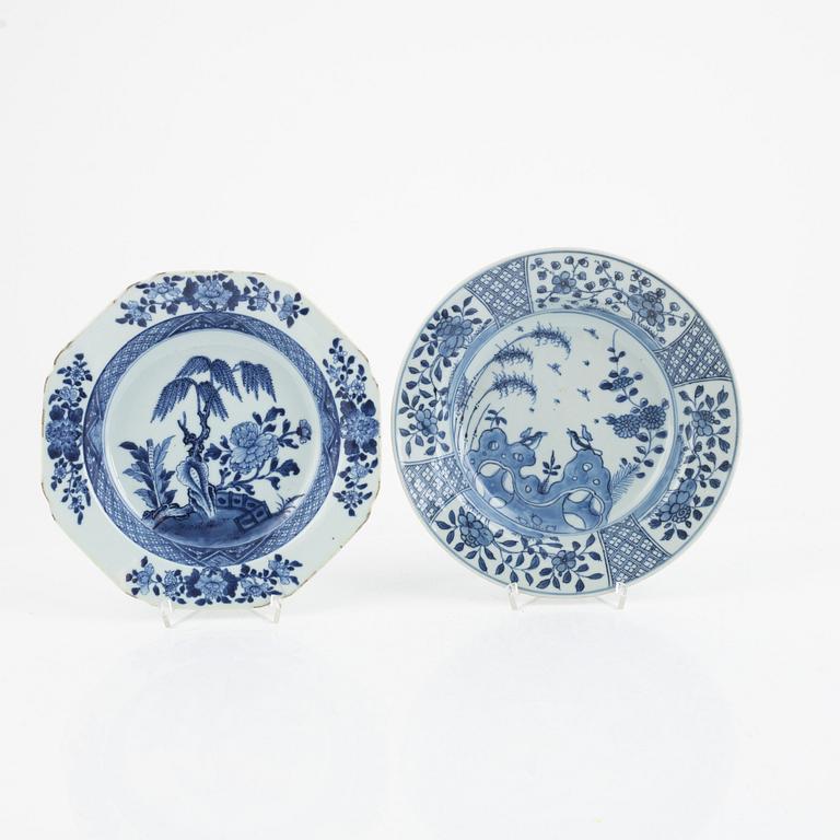 Ten blue and white porcelain pieces, China, 18th-20th century.