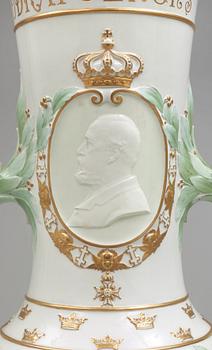KARL LINDSTRÖM, praktvas, Rörstrand 1897.