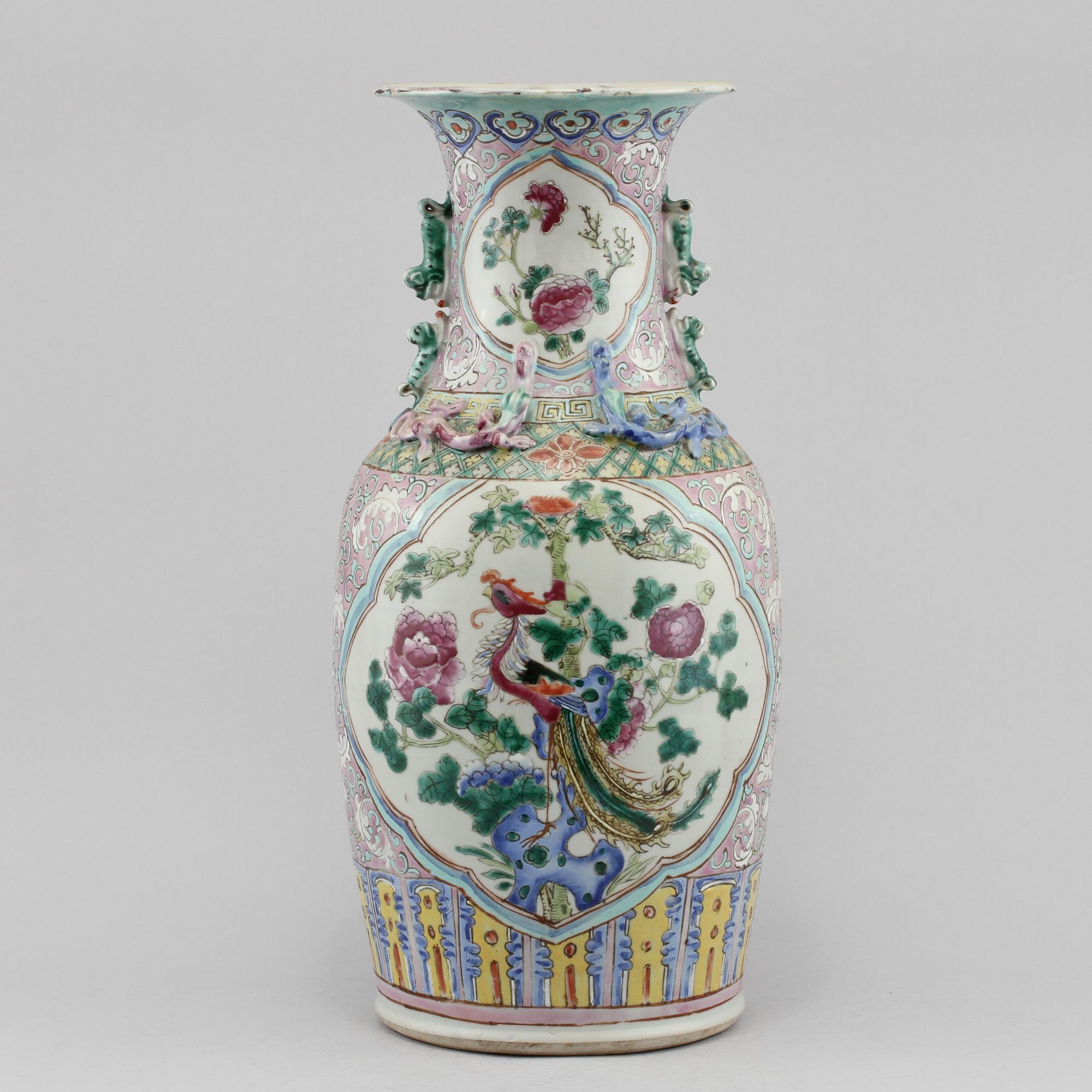 URNA, porslin, Kina, omkring 1900.