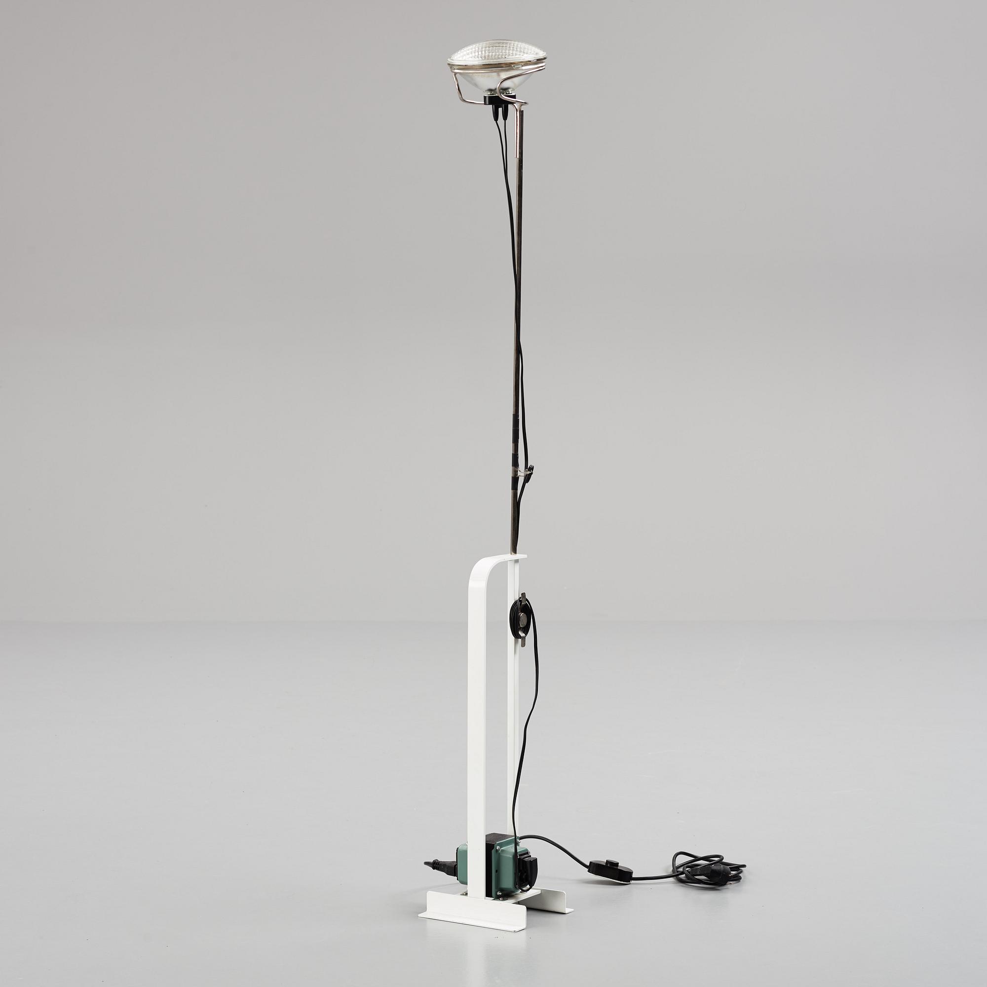Achille & Pier Giacomo Castiglioni, golvlampa, "Toio", Flos.