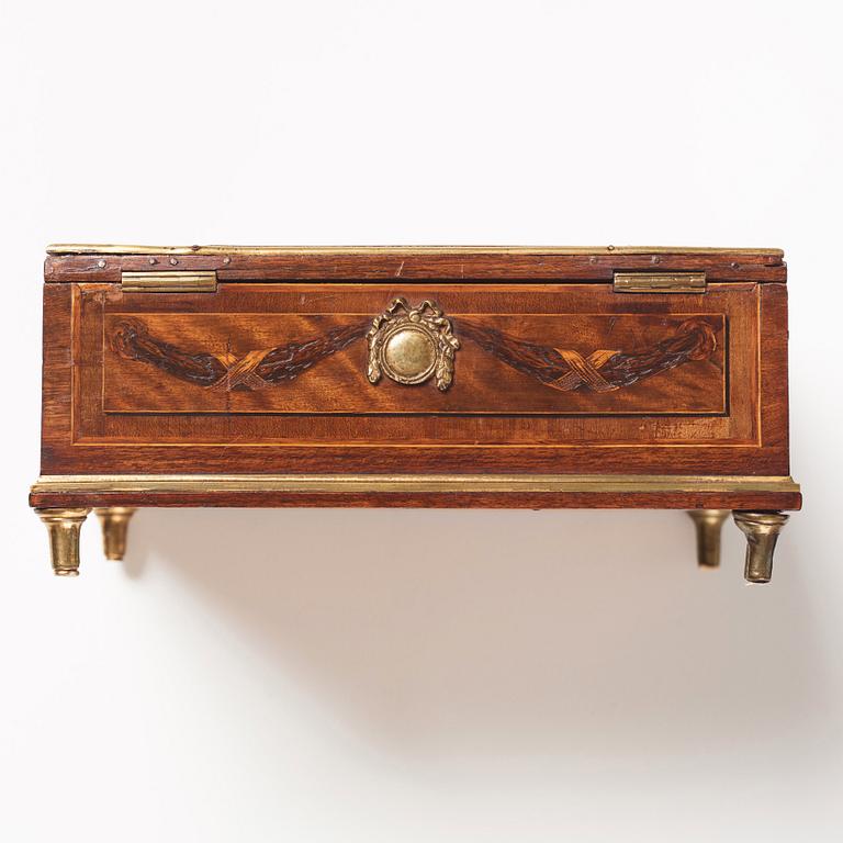 A Gustavian marquetry box with cover by G Haupt (1770-1784).