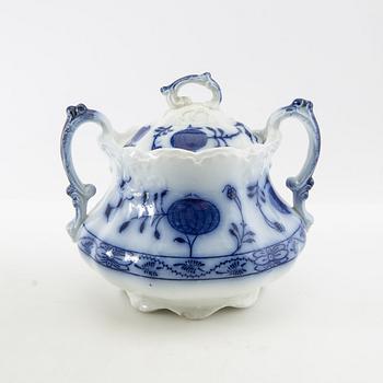 Dinner service, 97 pieces, Johnson Bros, "Holland", England, early 20th century.