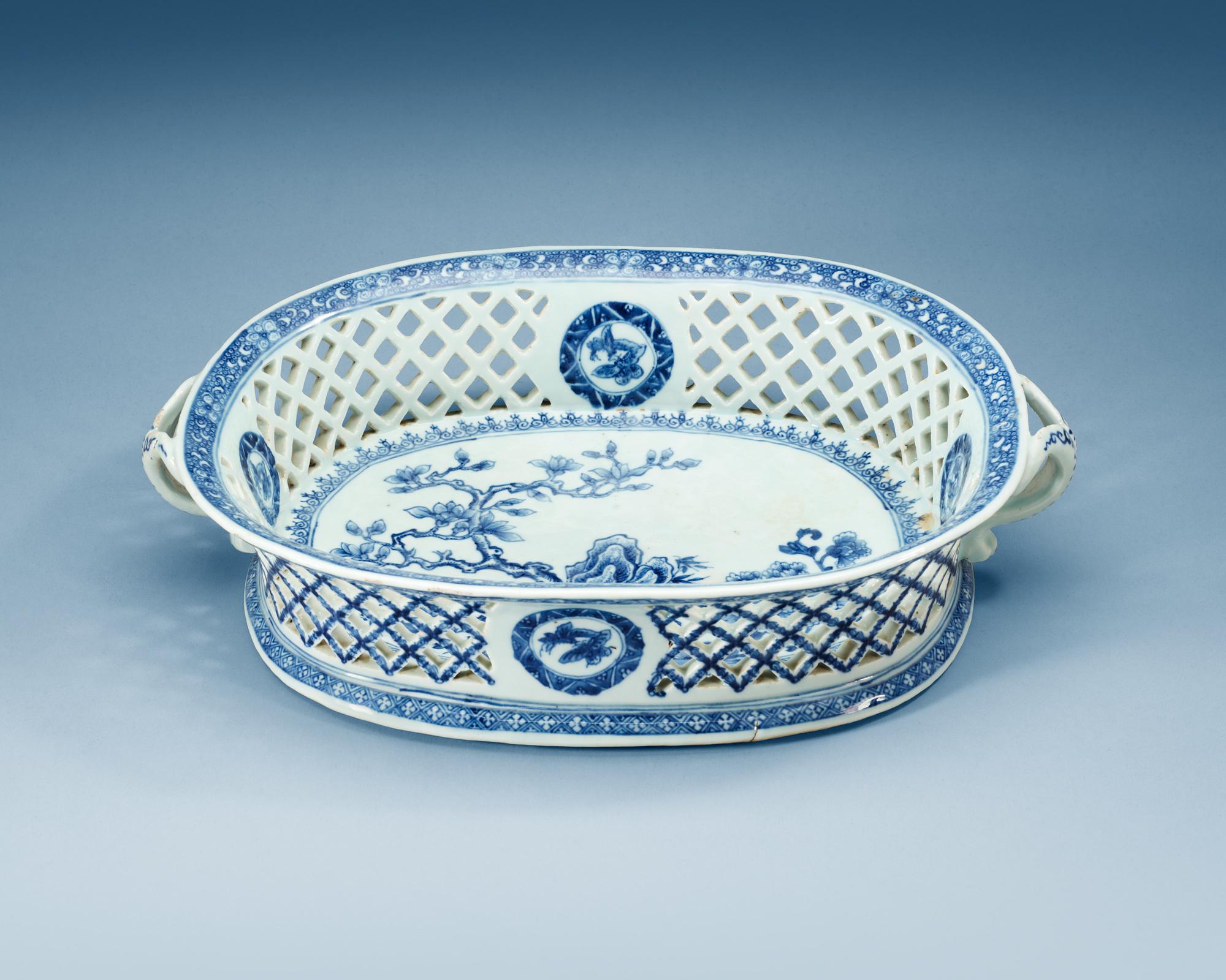 GALLERSKÅL, kompaniporslin. Qing dynastin, Qianlong (1736-95).