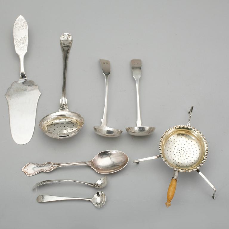 PARTI SILVERBESTICK, 15 delar, bla Zethelius, Stockholm. 1700-1900-tal. Totalt ca 672 gram.