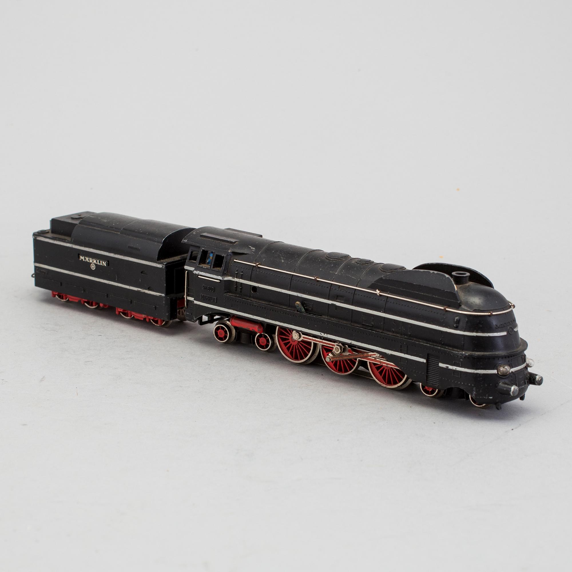 A Märklin streamlined locomotive SK800 3007 H0.