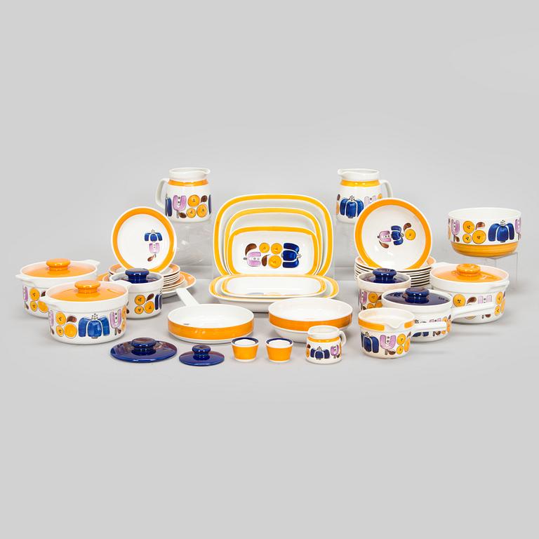 Timo Sarvimäki, servisdelar, 38 delar, "Karnival", Rörstrand.