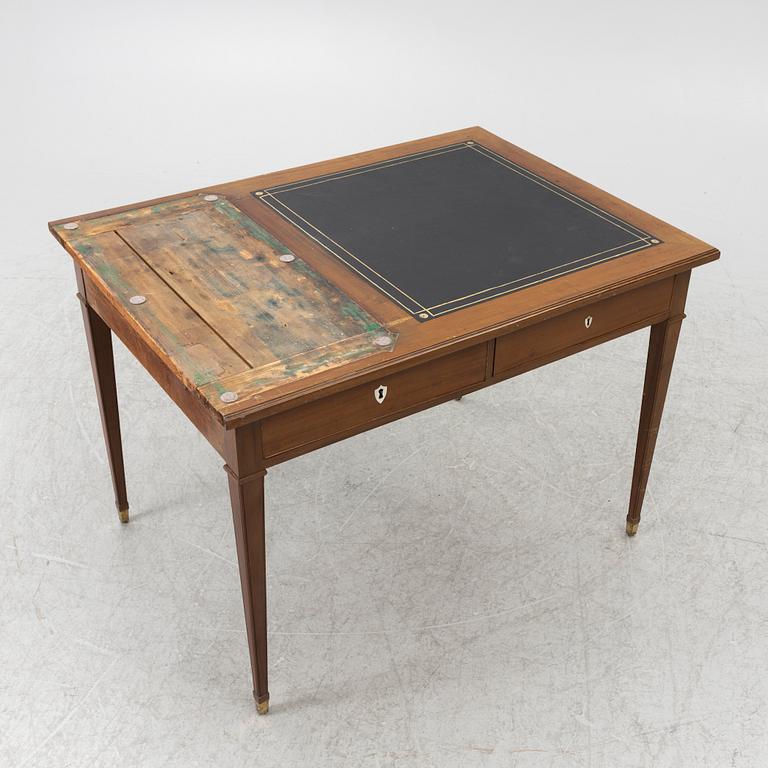 Skrivbord med uppsats, Sengustavianskt Stockholmsarbete, sent 1700-tal.