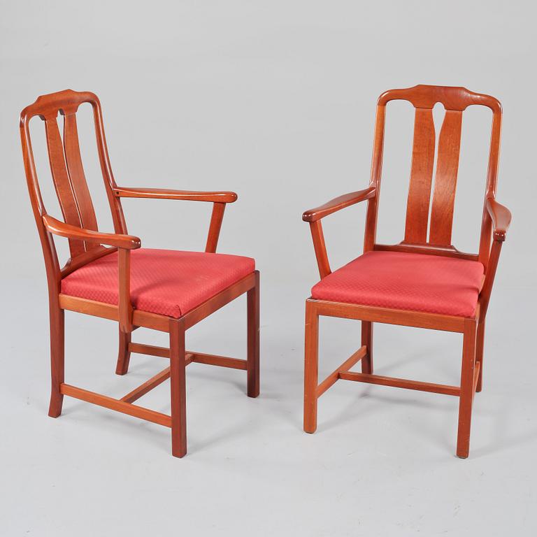 KARMSTOLAR, ett par, "Ambassadör", Carl Malmsten, Rydéns Interiör, tillverkade 1985.