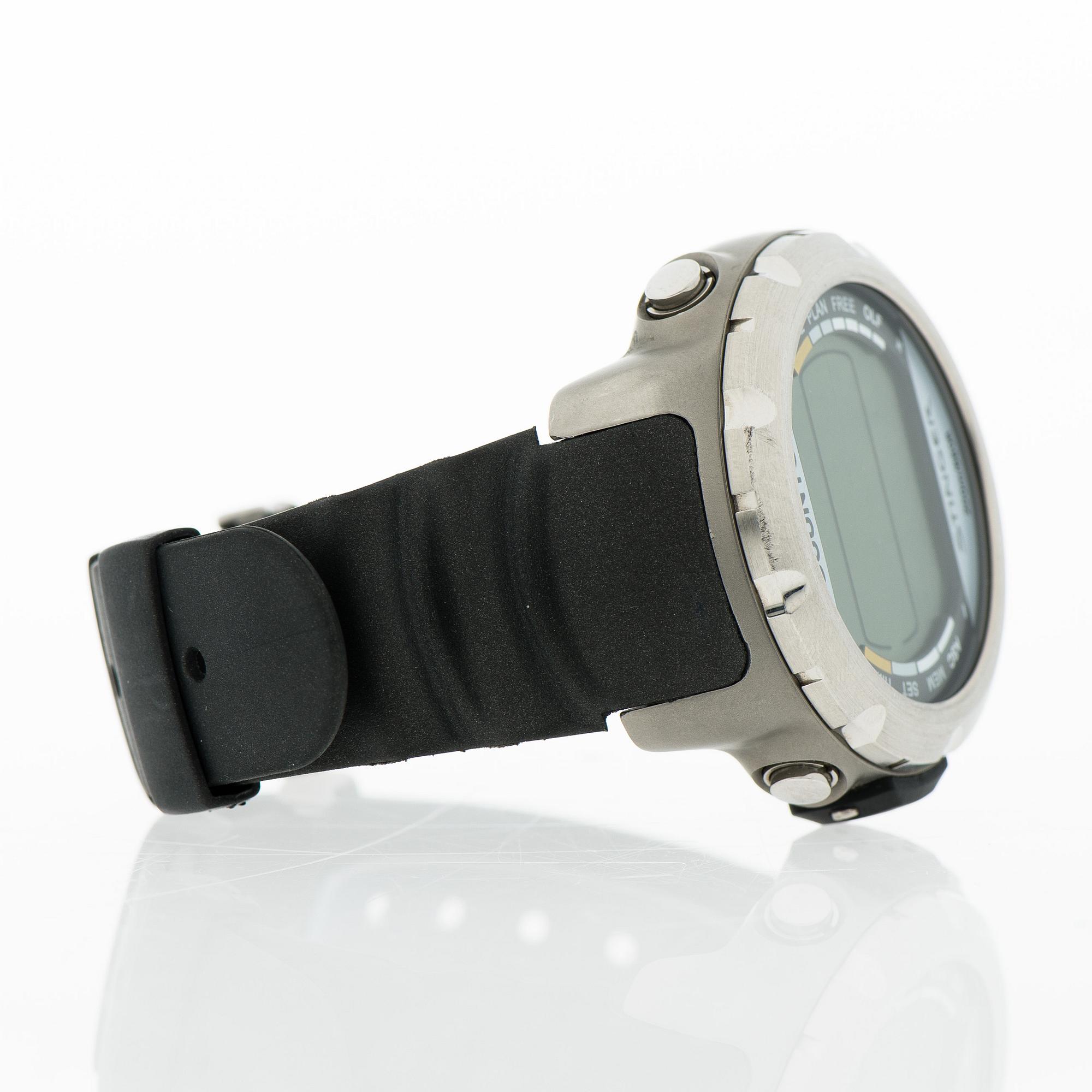 SUUNTO Stinger wrist watch 46 mm. Bukowskis