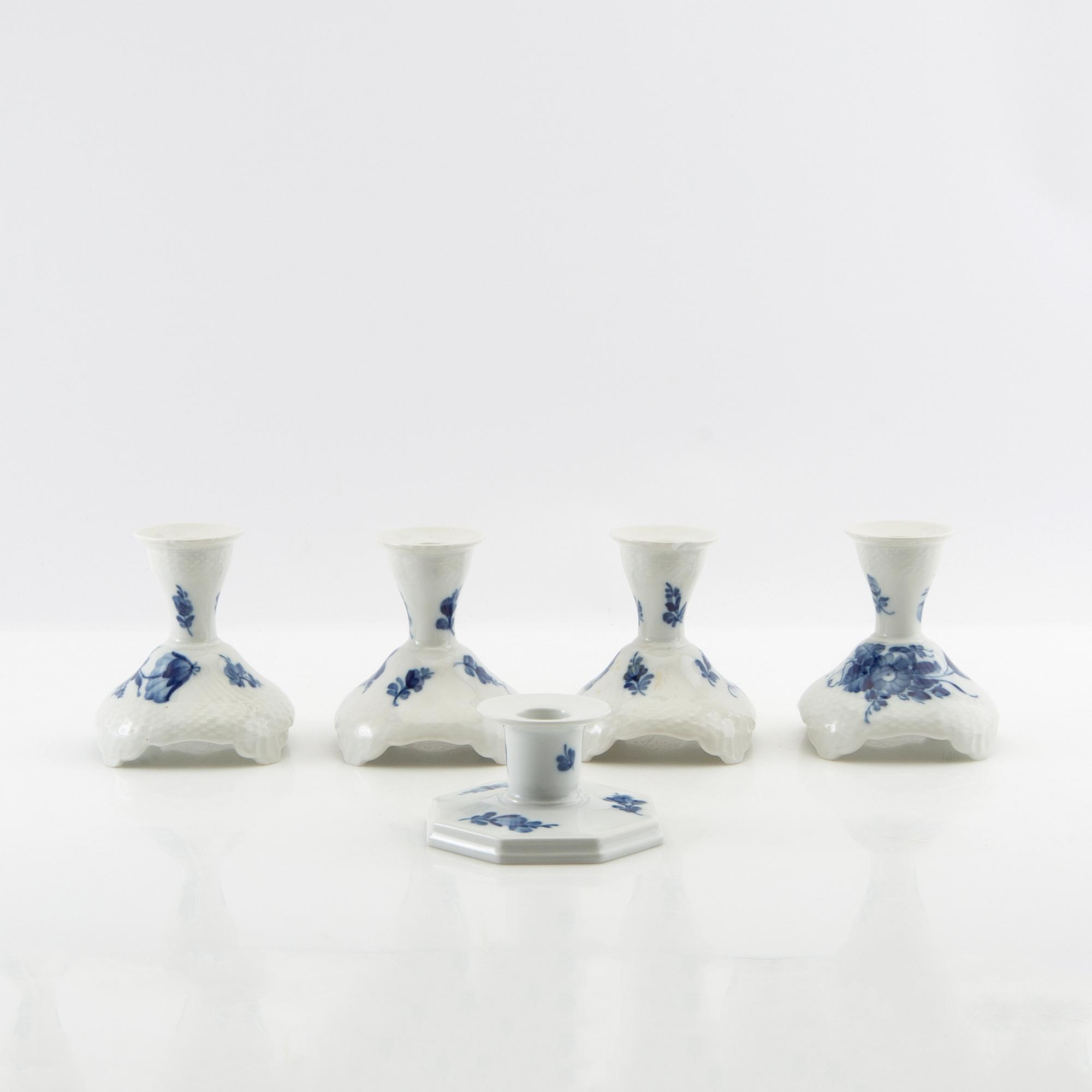 Service approximately 140 pieces "Blue Flower" Royal Copenhagen Denmark 20th century porcelain.