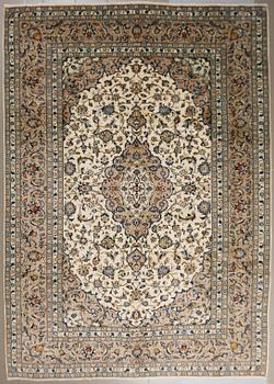 A Keshan rug, ca 353 x 250 cm.