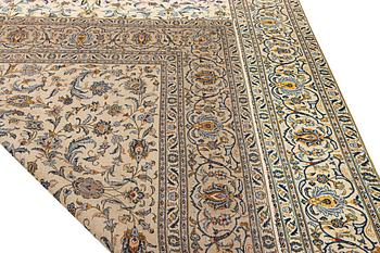 Matta, Keshan, ca. 389 x 287 cm.