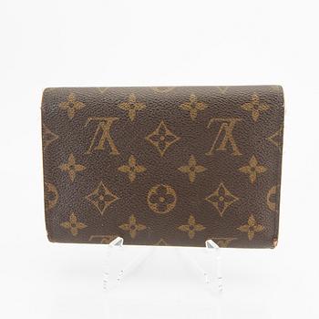 Louis Vuitton, "Danube" axelremsväska samt plånbok.