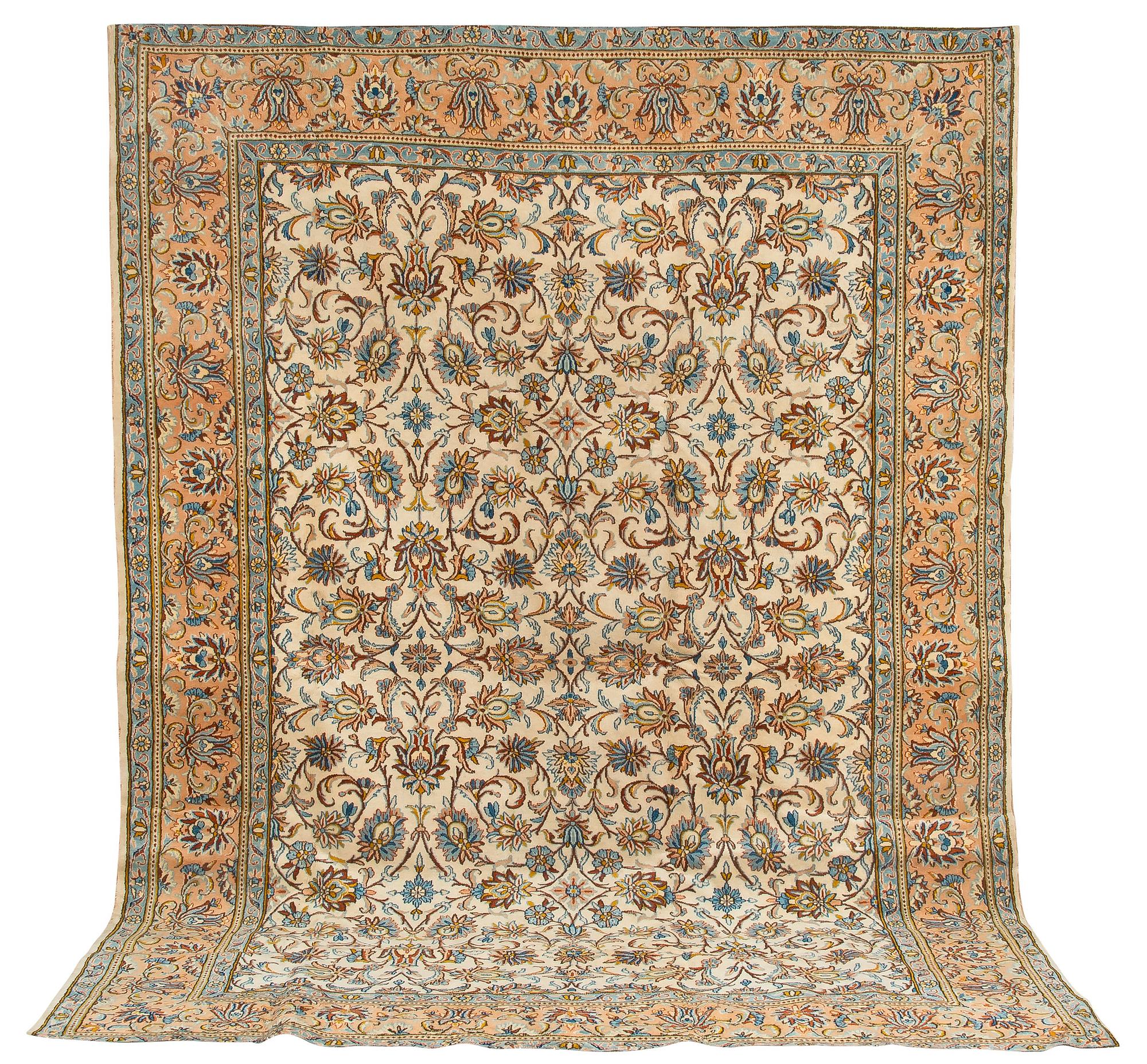 MATTO, Kirman. Noin 350x250 cm.