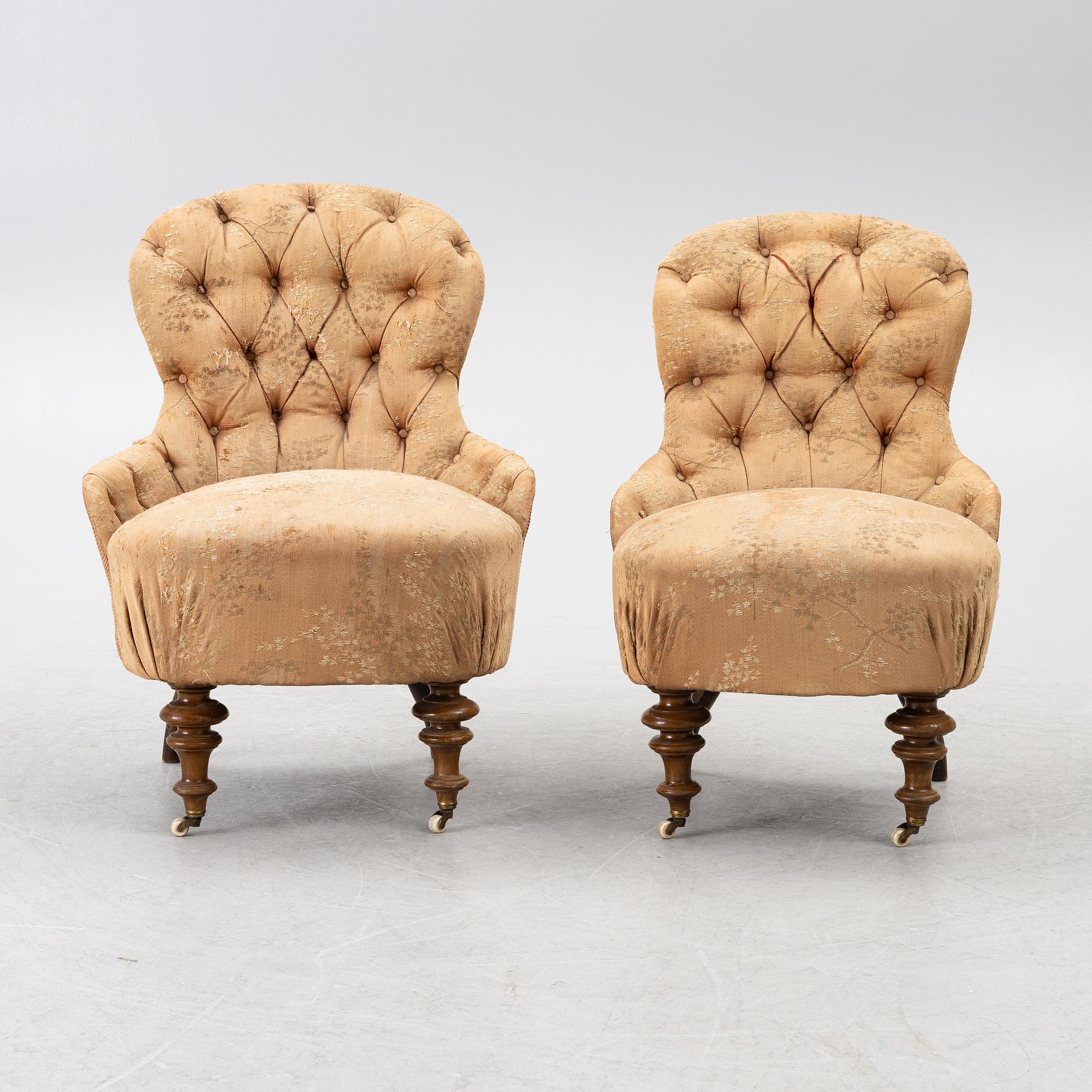 Salongsgrupp, 3 delar, med Drottning Sofias emblem, sent 1800-tal.