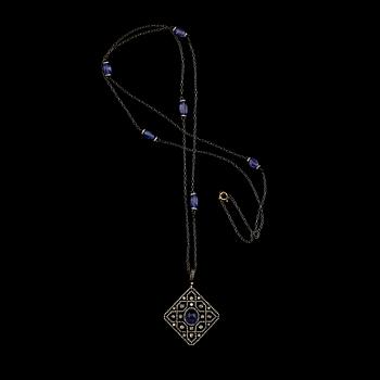HÄNGE MED KEDJA, silver och 18K guld, tanzaniter tot ca 18.60 ct, diamanter tot ca 3.55 ct.
