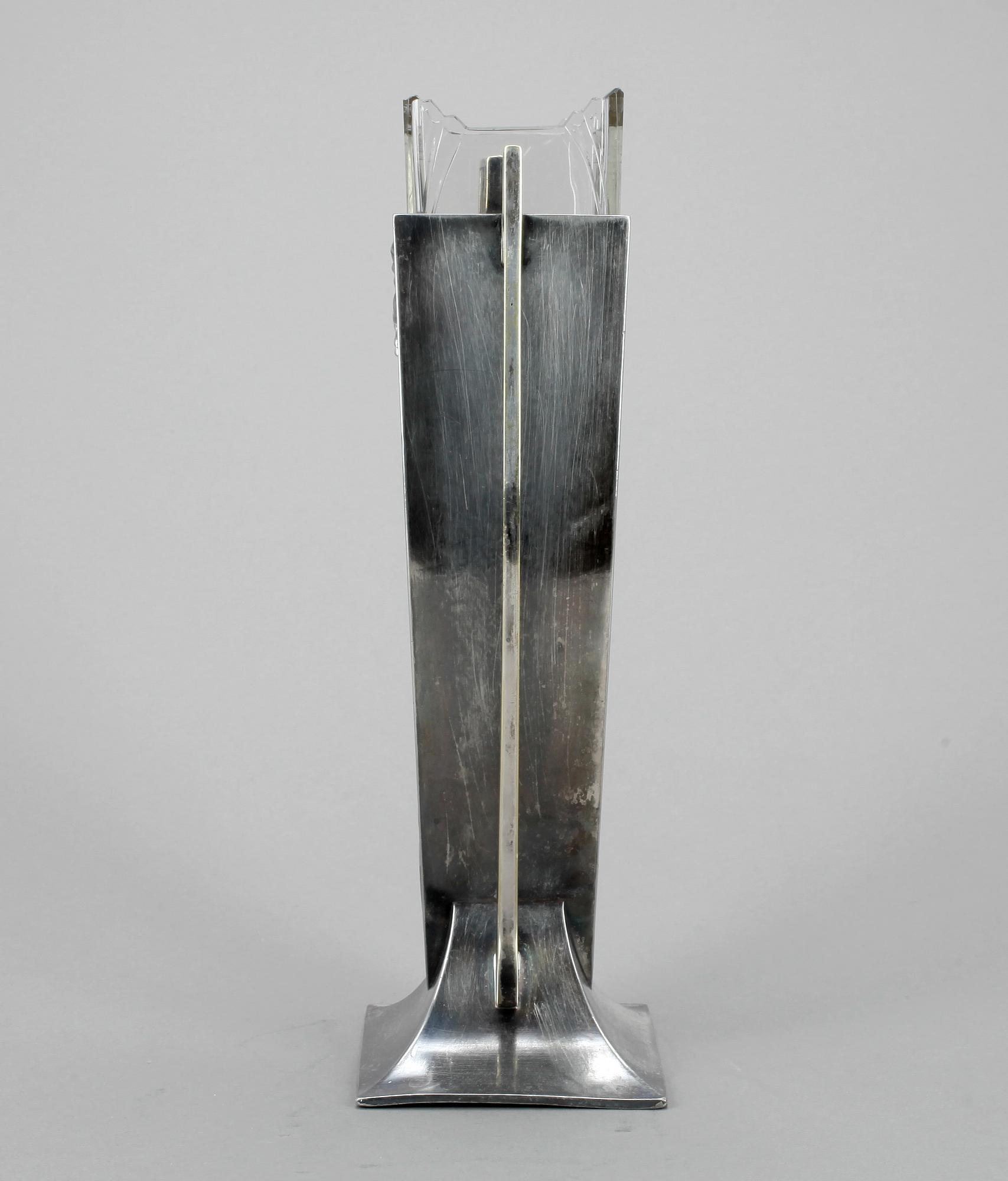 VAS, vitmetall samt glas, 1920-tal.