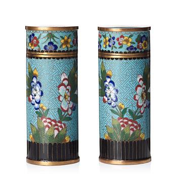 672. A set of two cloisonné boxes with cover, Qing dynastin 19th Century.