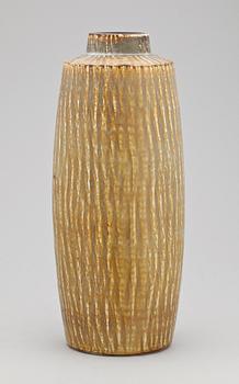 GOLVVAS, keramik, "Rubus", Gunnar Nylund Rörstrand.