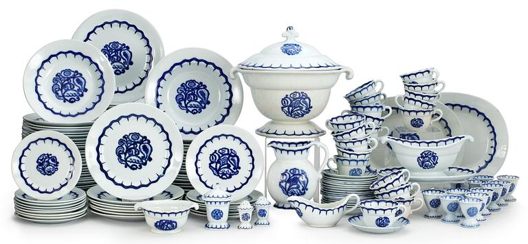 A Wilhelm Kåge 'Liljeblå' 140 pcs creamware dinner service, Gustavsberg 1920-36.