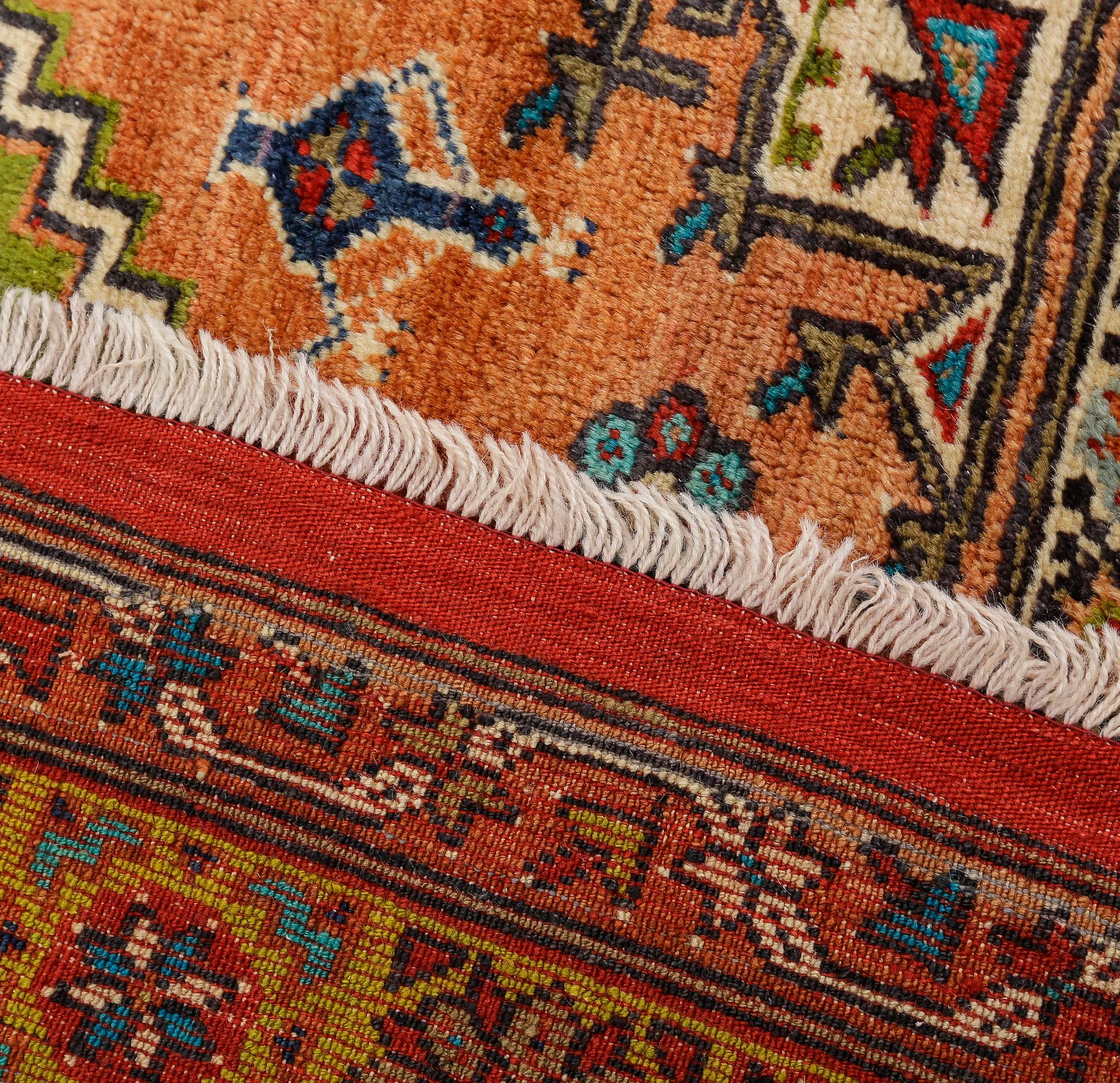 MATTA, semiantik Anatol, sannolikt Milas. Ca 170 x 144 cm.