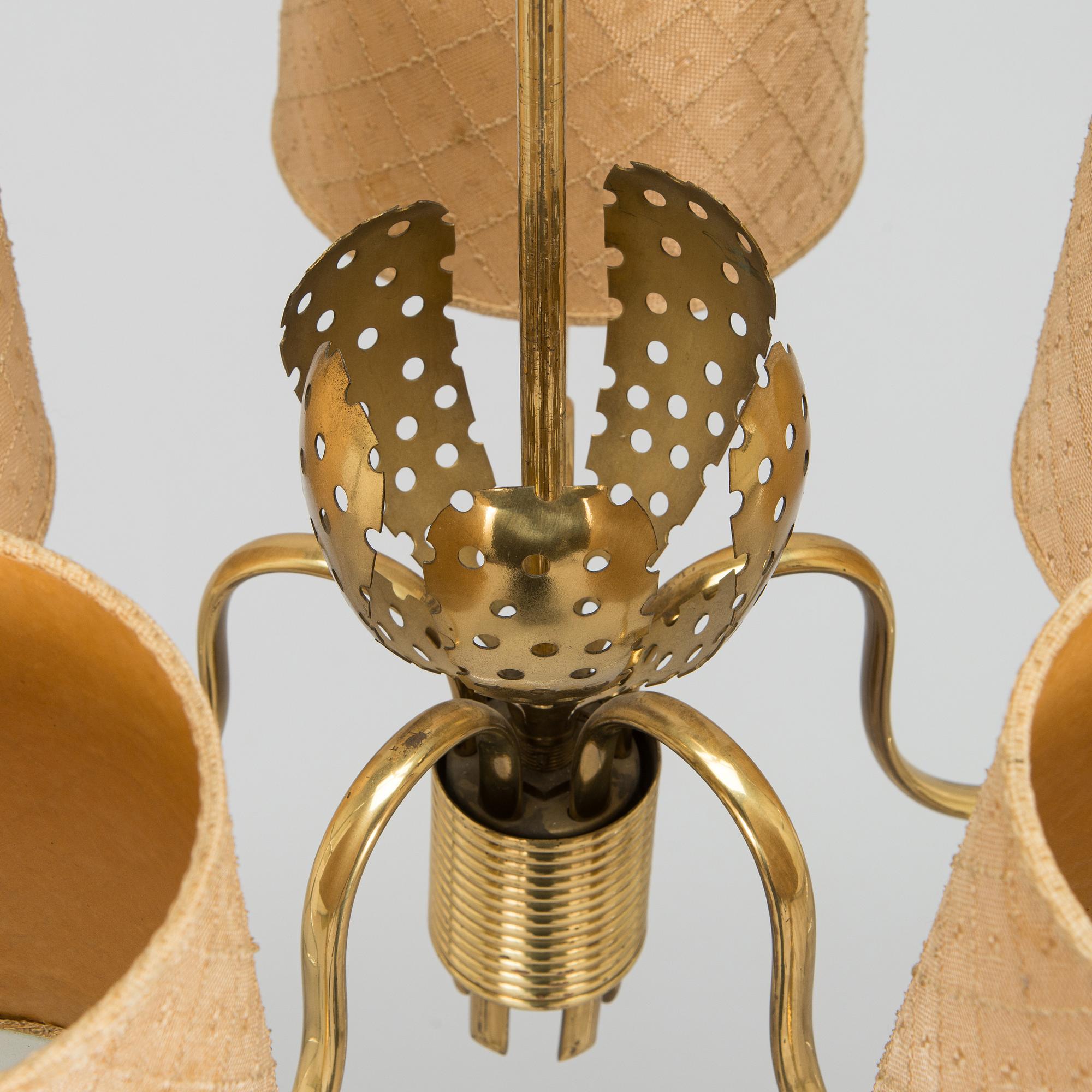 Paavo Tynell, kattovalaisin, malli 9030, Taito, 1900-luvun puoliväli.