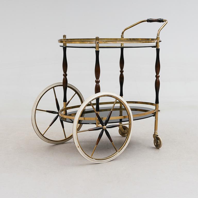 SERVERINGSVAGN, 1900-talets andra hälft.