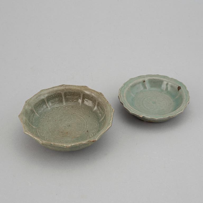 Two celadon glazed dishes, South East Asia, 17th/18th Century.