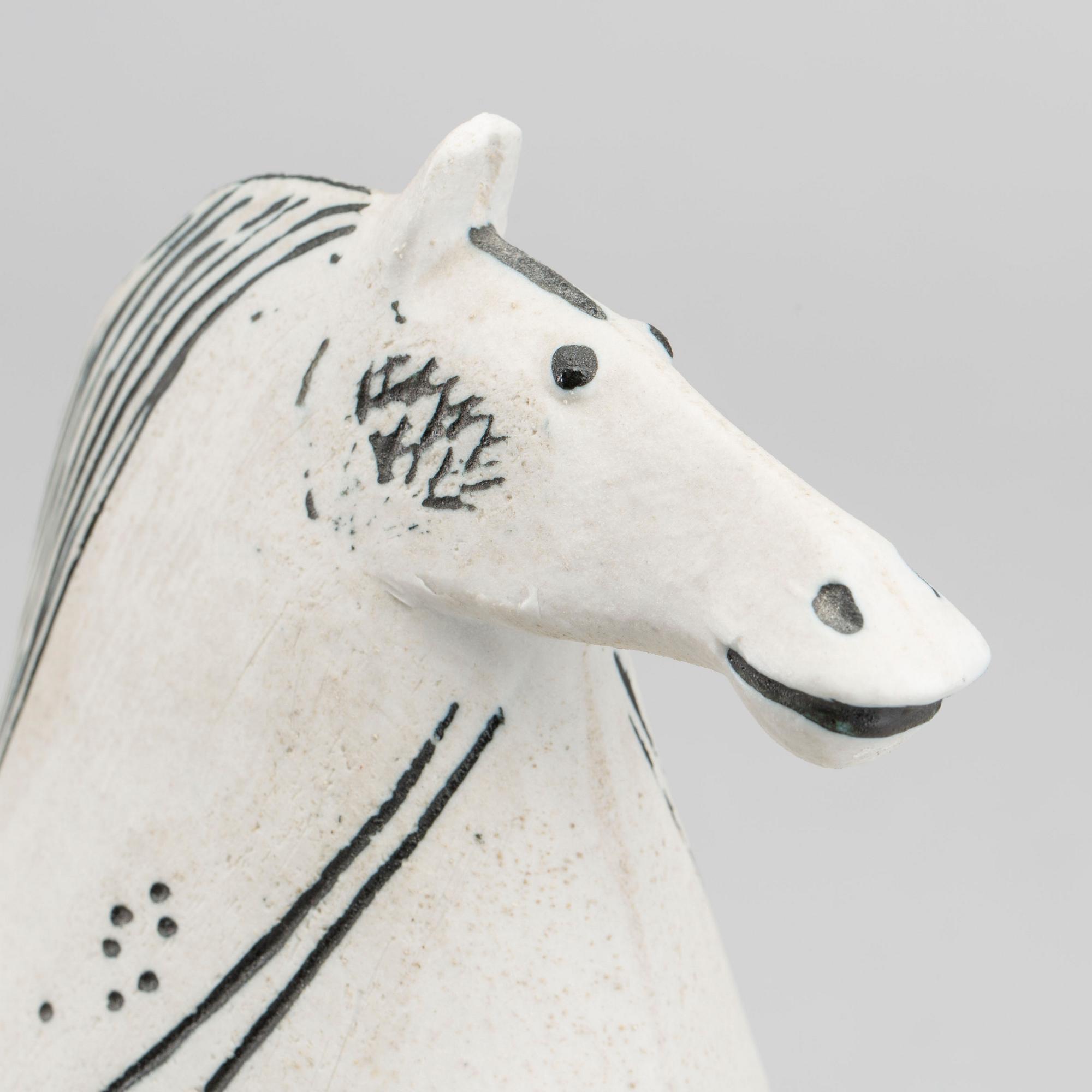 STIG LINDBERG, figurin av stengods, "Springare", Gustavsbergs studio.