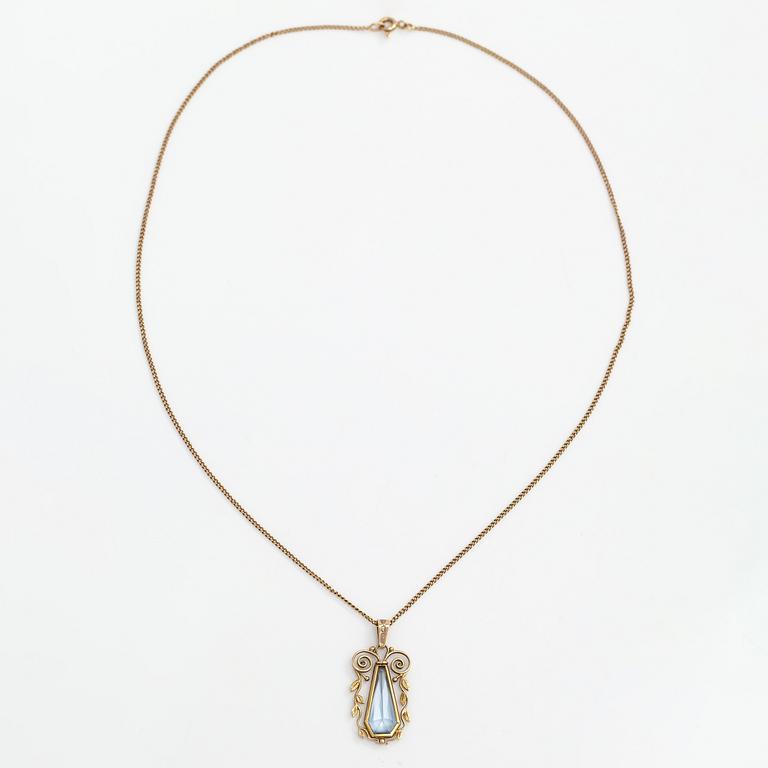 A 14K gold and synthetic spinel necklace. Salonius, Helsinki.