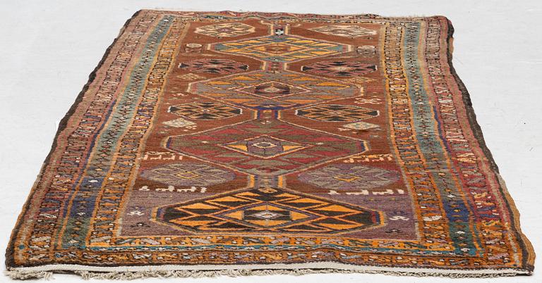 Carpet, Tekke Chuval, ca 255 x 112 cm.