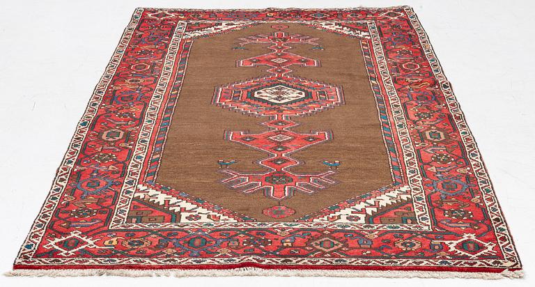 Matta, Hamadan, ca 269 x 159 cm.