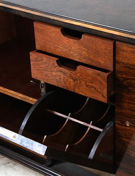 SIDEBOARD, trol Erik Chambert, Chamberts Möbelfabriker, Norrköping, omkring 1930.