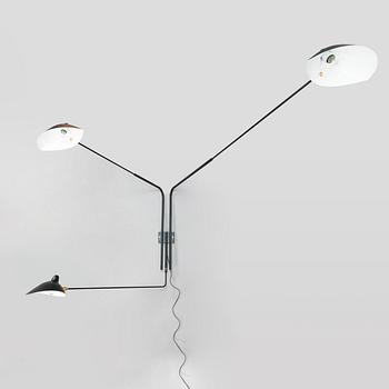 Serge Mouille, vägglampa, "Sconce three rotating straight arms", Frankrike 2019.