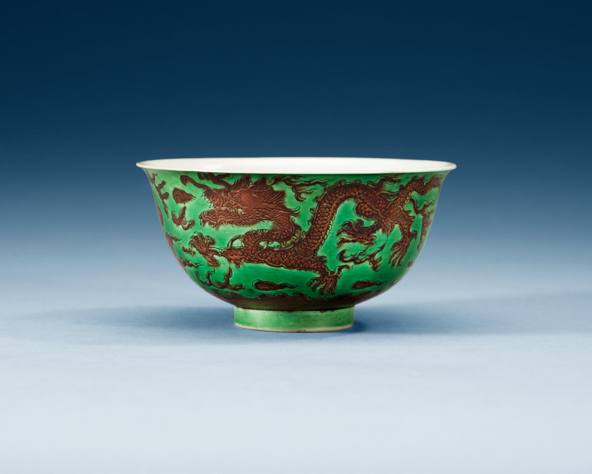 SKÅL, porslin. Qing dynastin, Kangxis sex karaktärers märke och period (1662-1722).