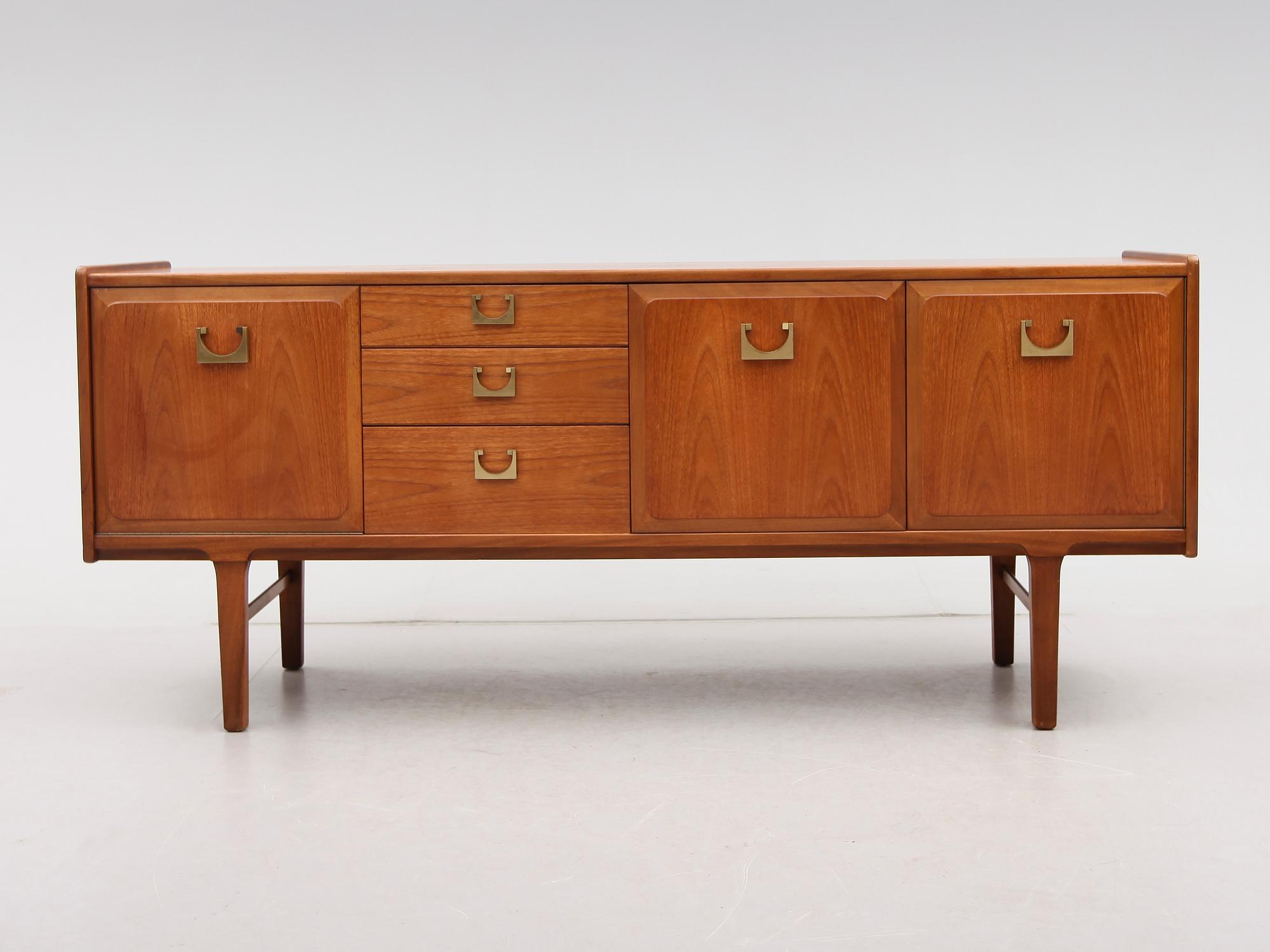 SIDEBOARD, England, 1900-talets andra hälft.
