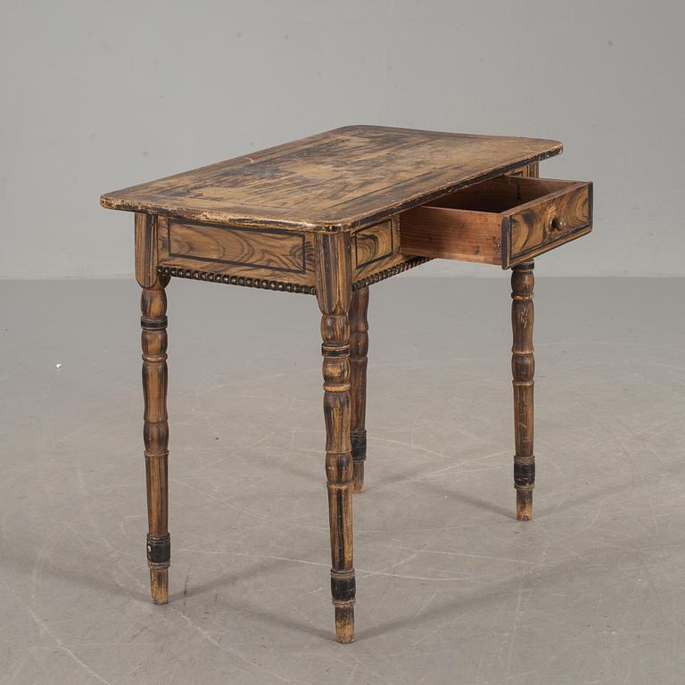 BORD med LÅDA,  1800-talets andra hälft.