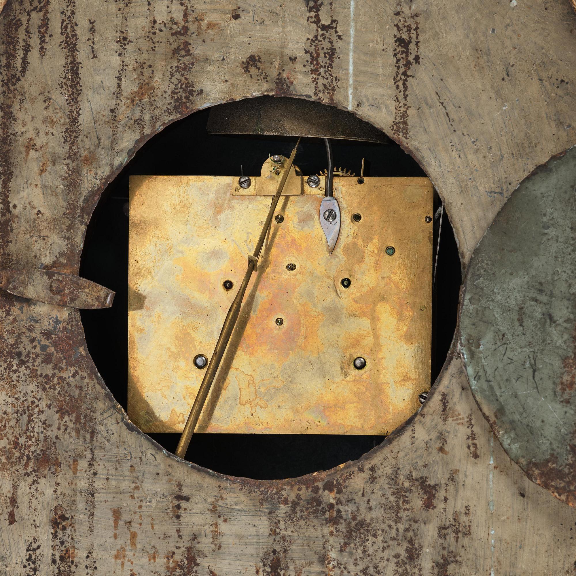 A Gustavian giltwood cartel clock by O. Ljundahl (watchmaker in Stockholm 1775-80).