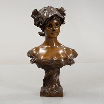 Georges van der Straeten, bust, patinated bronze, signed.