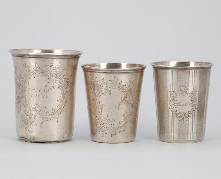 SILVERBÄGARE, 3 st, silver, Gustaf Folcker Stockholm 1851, Hägglund Helsingfors 1898, ena med silverhaltstämpel.