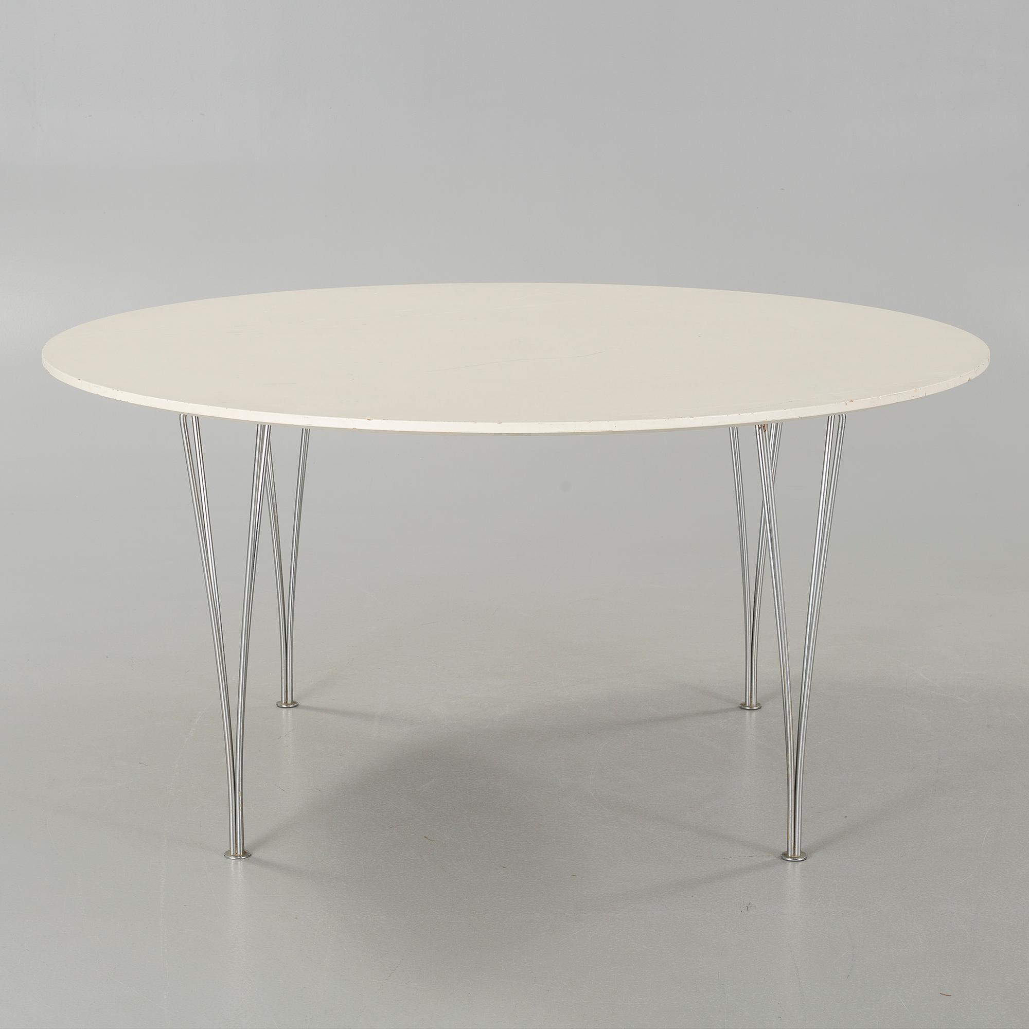 A "Supercirkel" Piet Hein and Bruno Mathsson dining table.